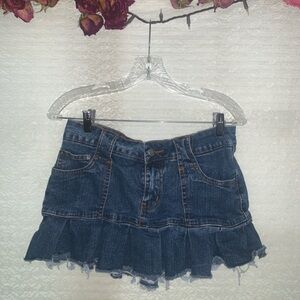 Mini low rise denim y2k skirt, hardly worn.